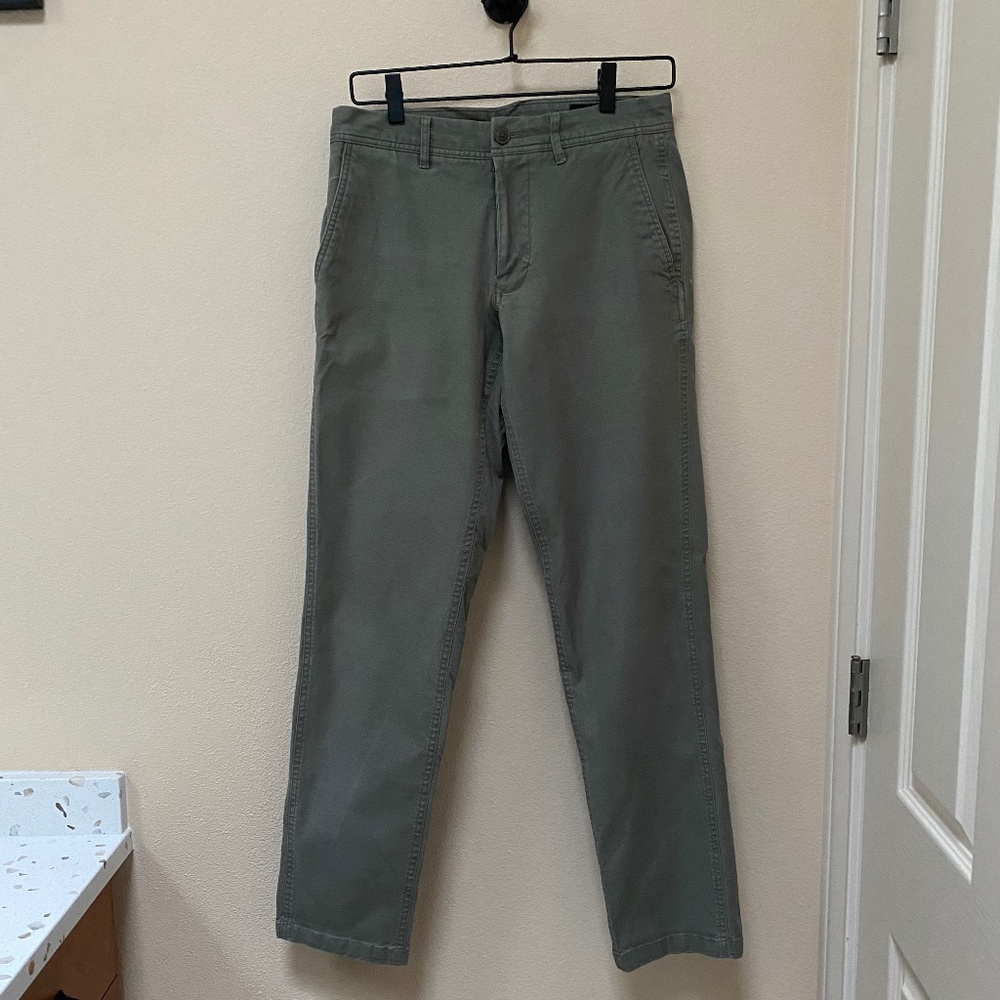 Bonobos Men's Olive Athletic Fit Chinos/ Khakis Pants Straight Leg, Size 29x32
